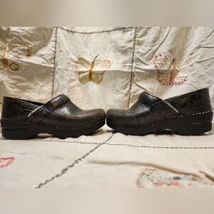 2 Pair Dansko Nursing Clogs